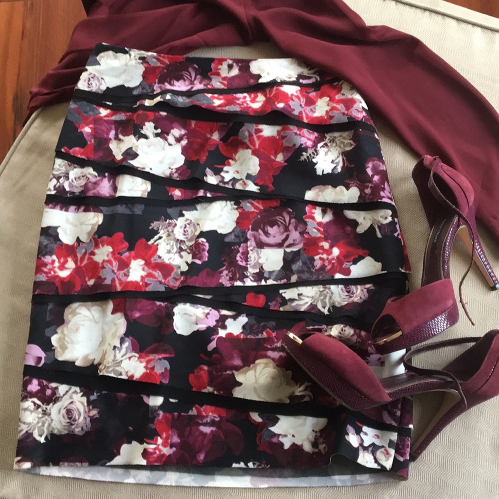 WHBM Floral tiered skirt